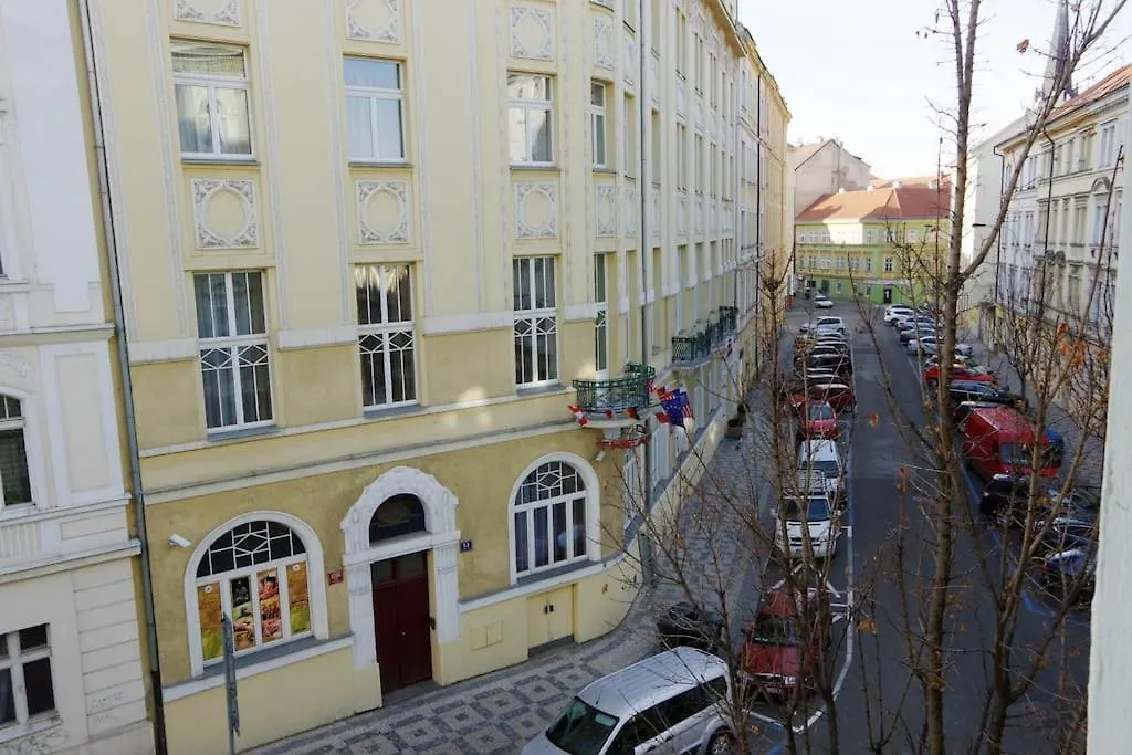 Nice Big Apartment In The City Center Prague